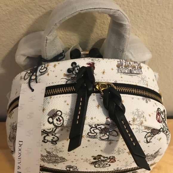 Disney holiday 2020 Dooney & Bourke‎ backpack - Picture 3 of 6